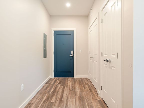 3rd image of 186 Main St #402