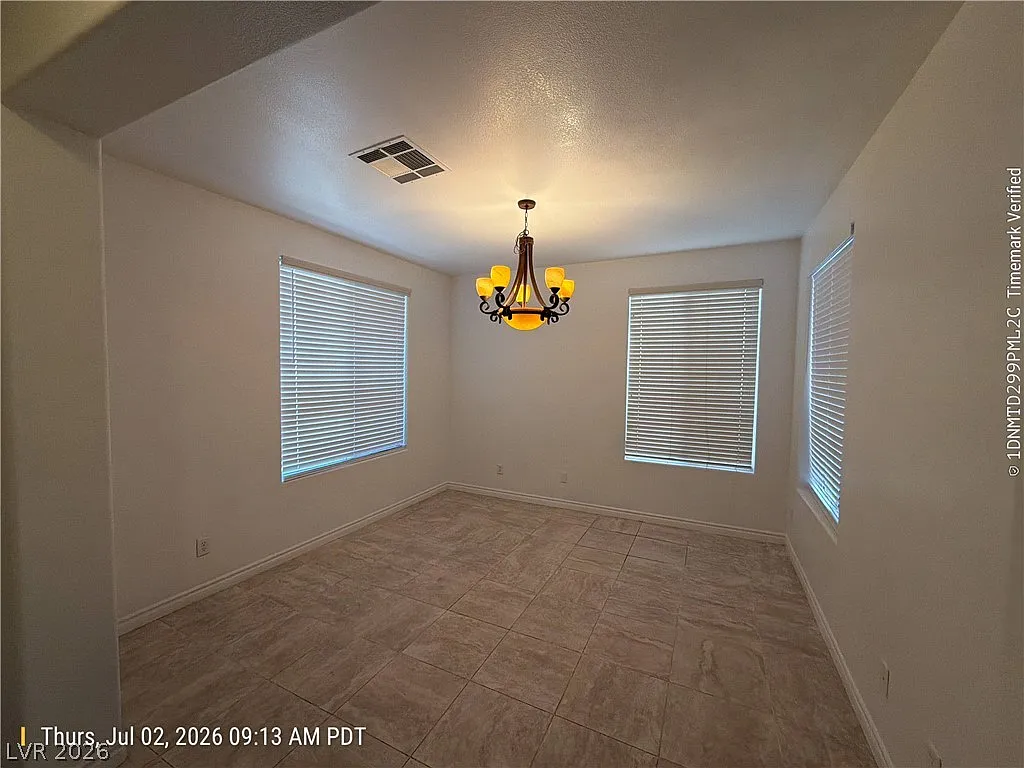 4 bed, 4.0 bath, 2335 sqft, $2,201 — Photo 3