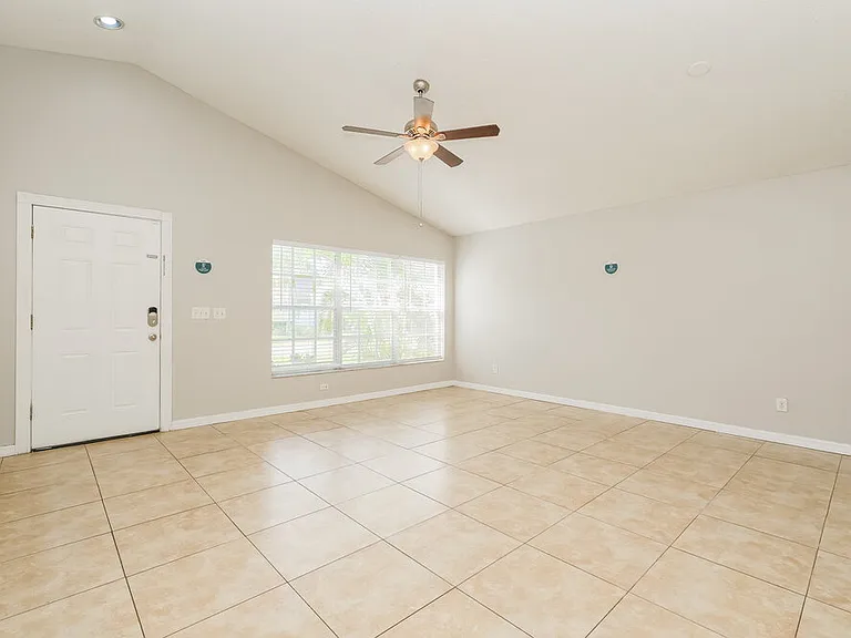 1402 Dew Bloom Rd — Photo 3