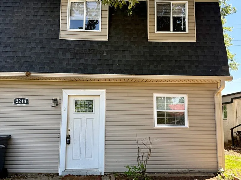 2213 Spence Cir — Photo 1