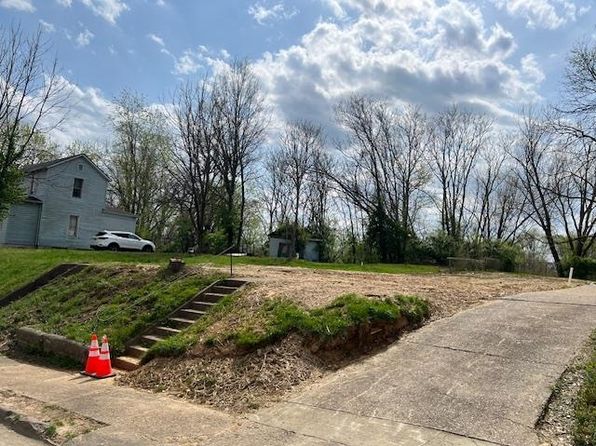 135 Rotary Rd, Huntington, WV 25705