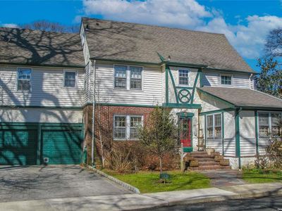 5 Loel Court, Rockville Centre, NY, 11570