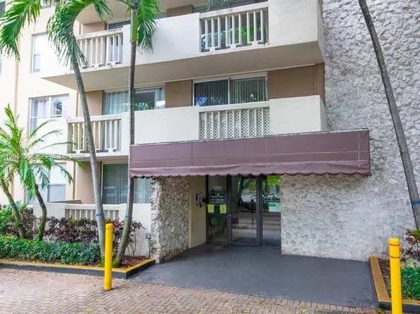 1800 Sans Souci Blvd APT 336, North Miami, FL 33181