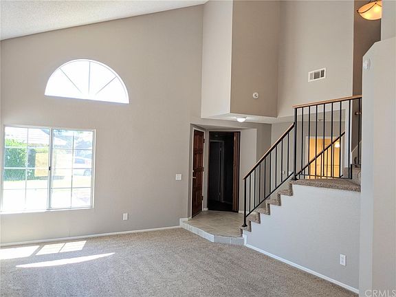 3rd image of 27536 Avenida Interno