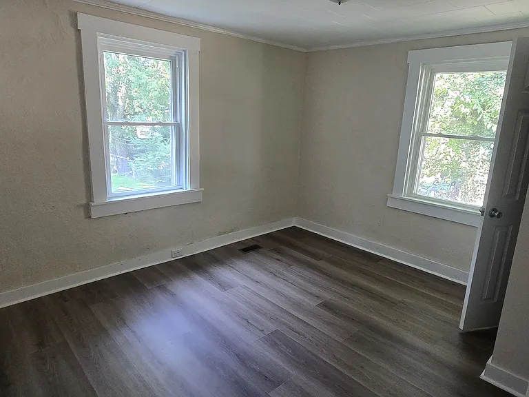 1011 Adair St — Photo 5