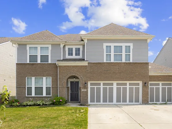 2401 Creek Bank Dr, Columbus, IN 47201