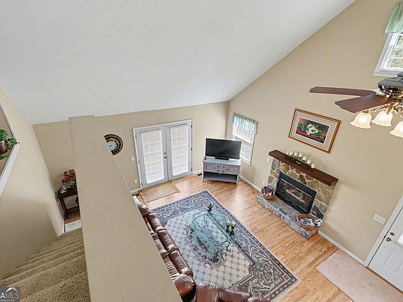 42nd image of 542 Eastern Cross Ln