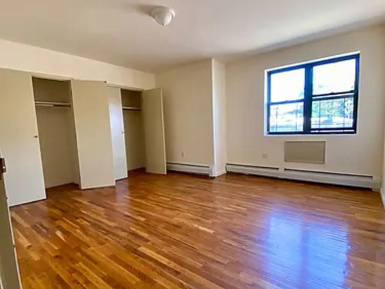 44 Hilton Ave #A4 — Photo 6