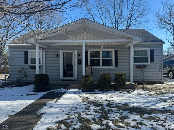 409 E Ulen Dr, Lebanon, IN 46052