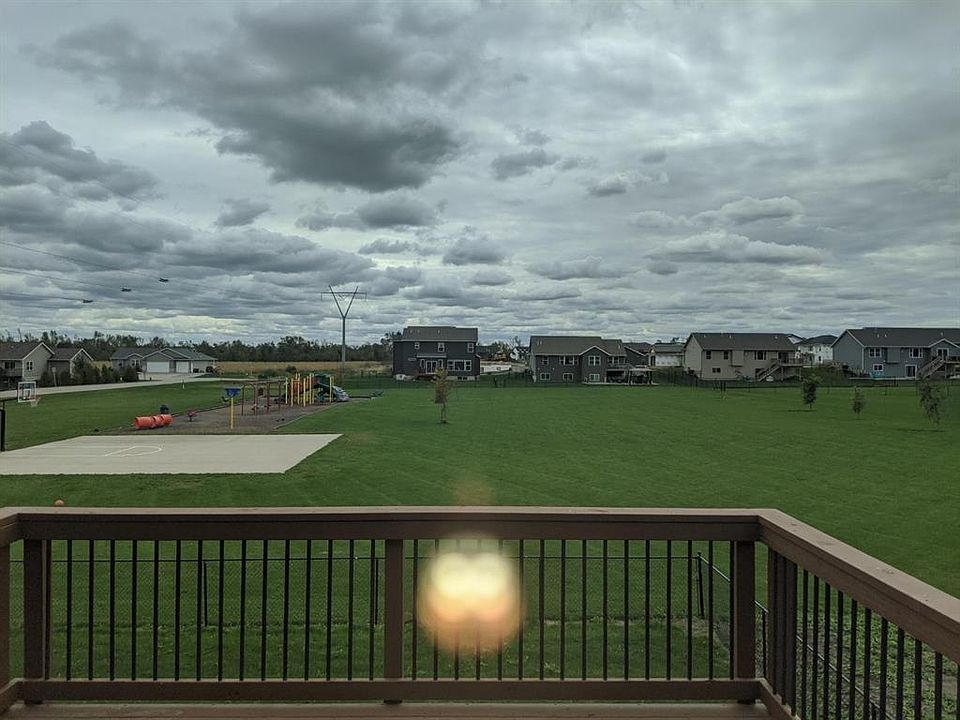 2nd image of 4581 Meadow Creek Dr