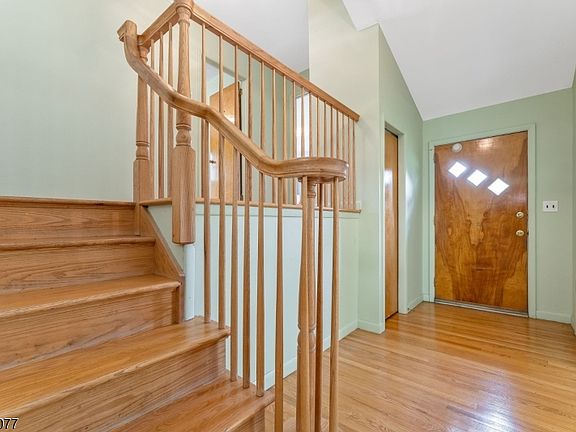 3rd image of 456 Bayberry Road