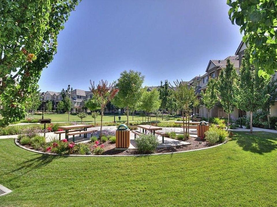 2nd image of 1163 Westbury Dr