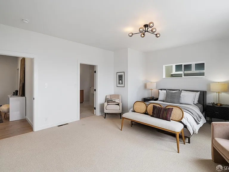 628 Los Palmos Dr — Photo 60