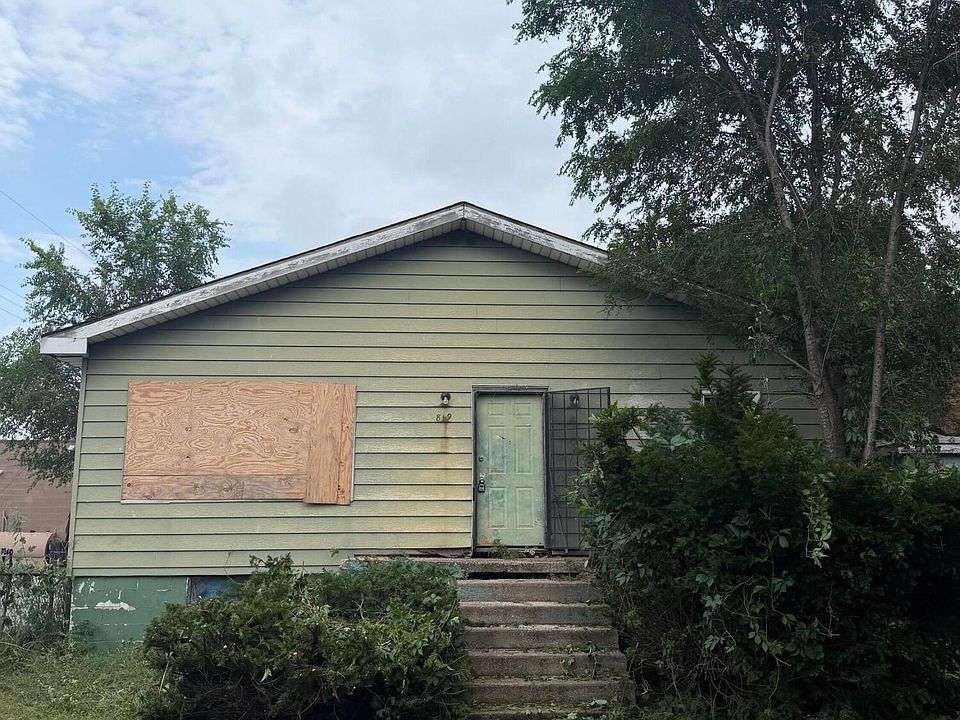 1st image of 819 Mulberry St
