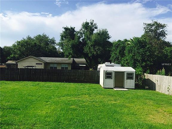 3rd image of 4775 Meadow Dr