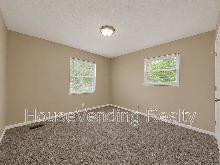 6204 Trailhead Cir — Photo 10