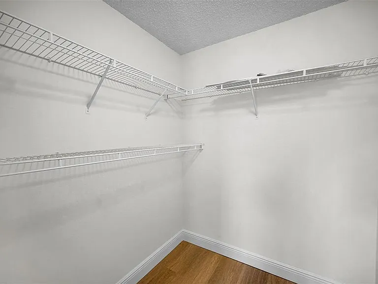 6240 Fairskies Dr — Photo 19