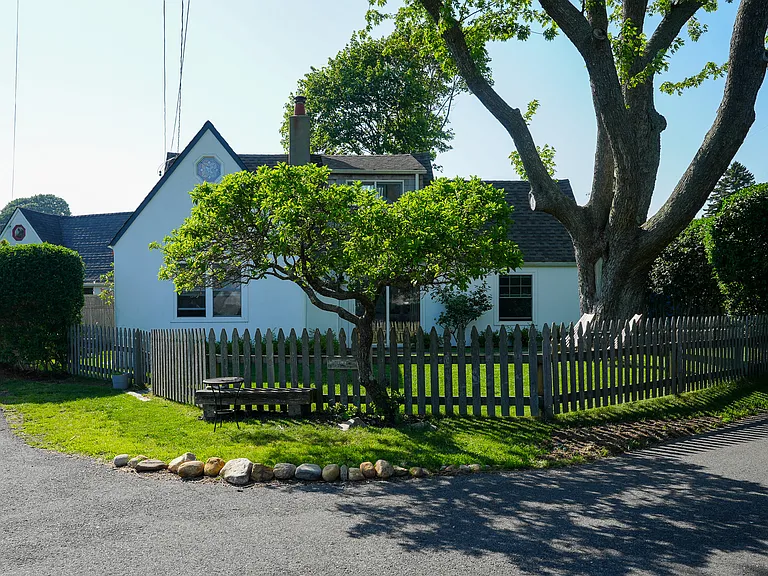 11 S Emden Rd — Photo 30