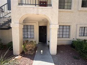 4736 Nara Vista Way