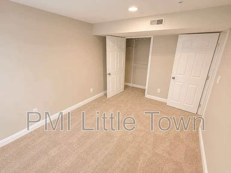 5561 S Cedar St — Photo 35