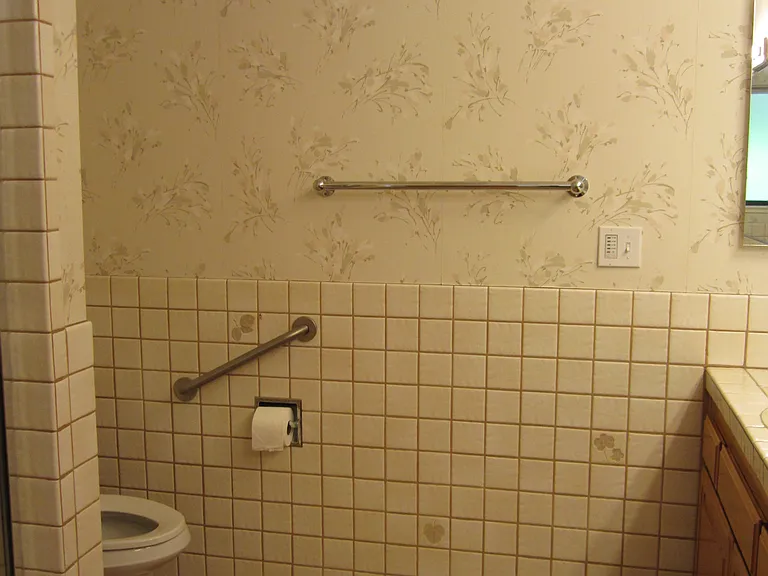 3725 Lincolnwood Dr — Photo 21
