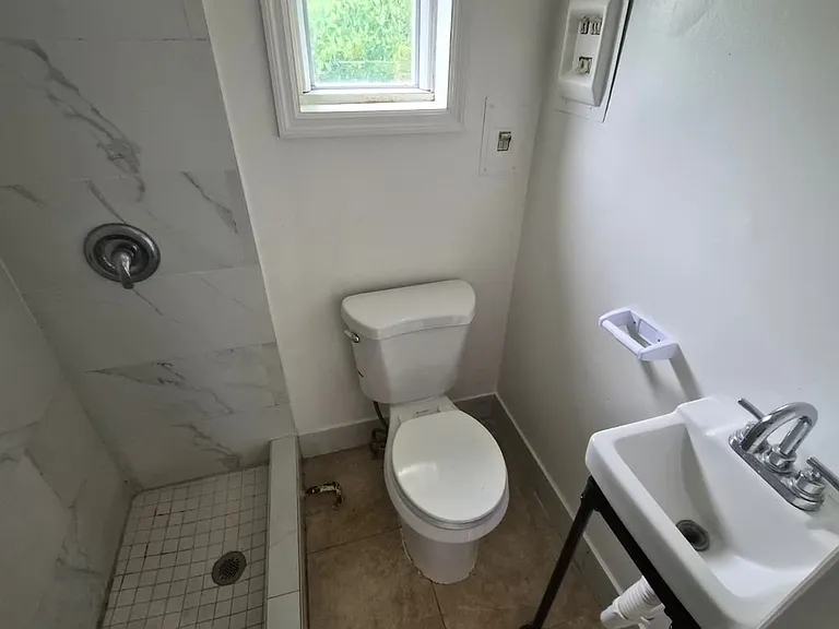 309 Hudson St #1 — Photo 8
