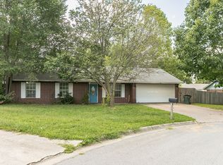 1435 N Lonesome Dove Dr, Fayetteville, AR 72704