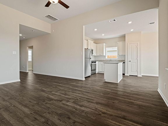 4th image of 328 Fastboy Ln
