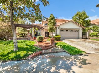 28885 Shadow Valley Ln, Saugus, CA 91390