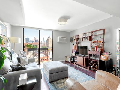 215 E 24th St APT 821, New York, NY, 10010