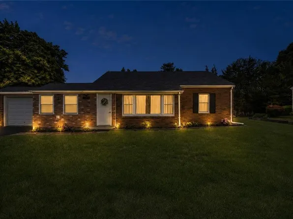 461 River Rd, Lincoln, RI 02865