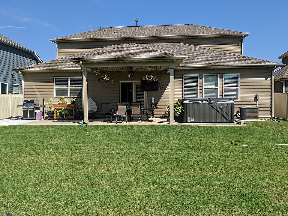 2nd image of 6625 Tulip Tree Dr