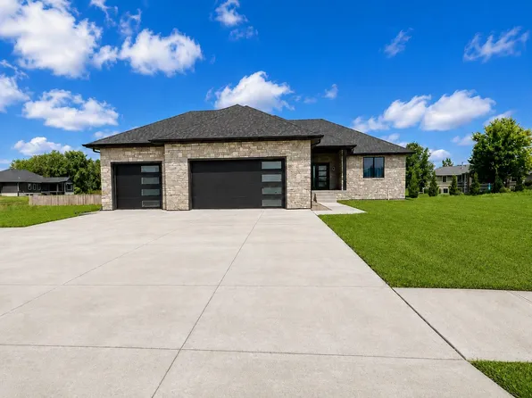 5112 37th St, Columbus, NE 68601