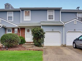 31 Redwood Dr, Eatontown, NJ 07724