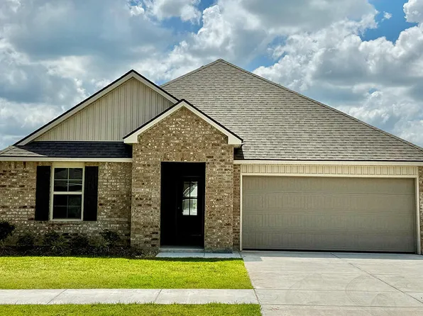 106 Lake Oak Dr, Lafayette, LA 70507