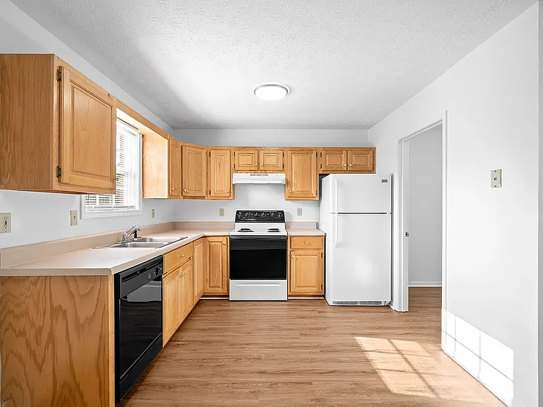 Austin Place Apartments — Photo 25