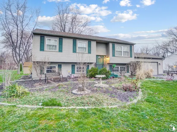 3116 W Smith Rd, Lambertville, MI 48144