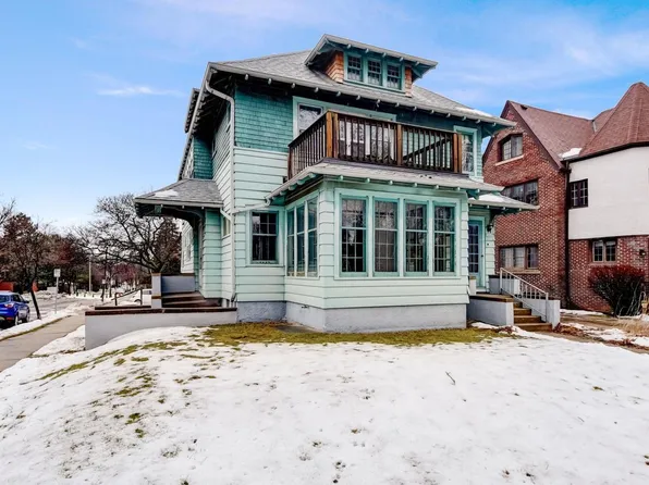 2028 East Newport AVENUE, Milwaukee, WI 53211