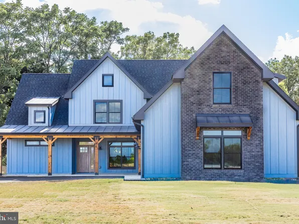 47 Midland Ct, Martinsburg, WV 25403