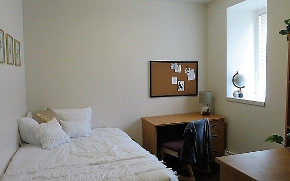 5th image of 222 S Aurora St