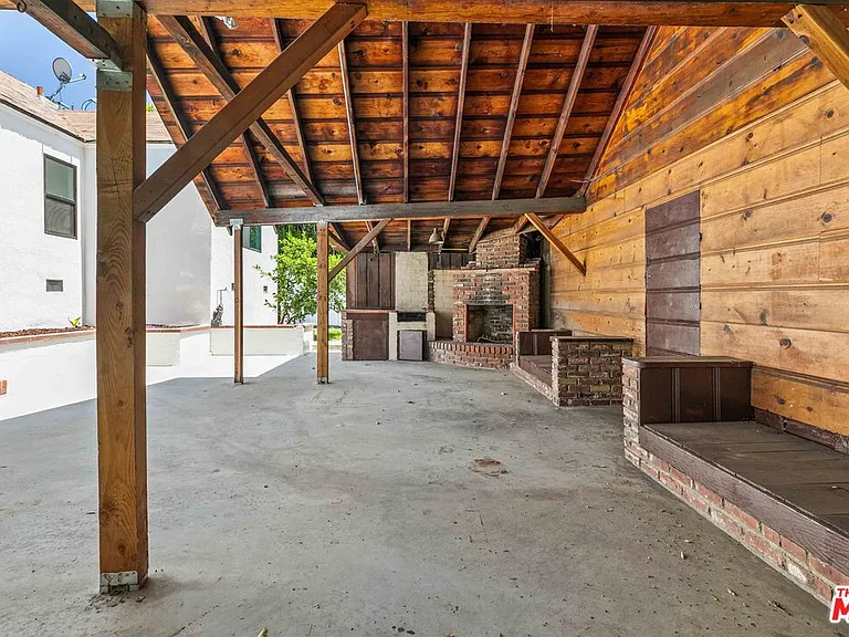1722 Bel Aire Dr — Photo 25