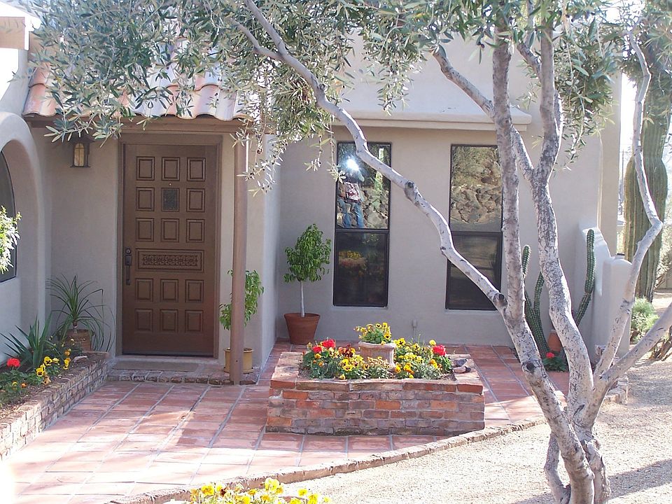 Front courtyard