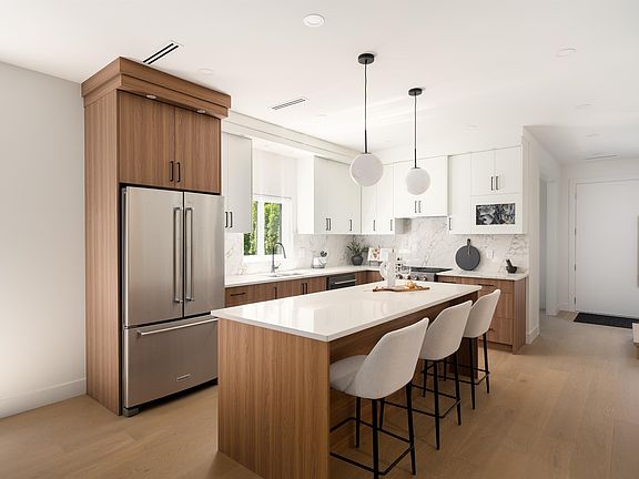 2nd image of 6176 Elgin Ave #2