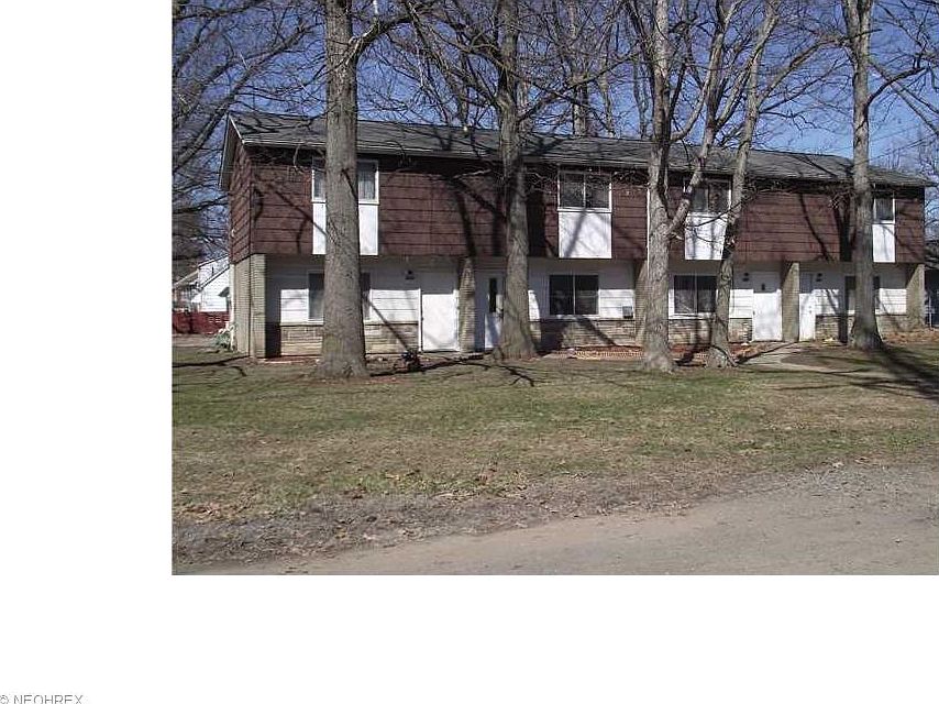 1st image of 218 W 36th St