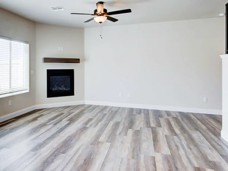 51 S 4375 W #38 — Photo 3