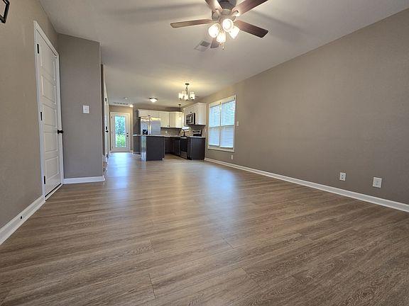 5th image of 1176 Cottonwood Dr