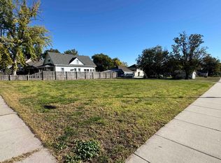 1102 Garfield St, Holdrege, NE 68949