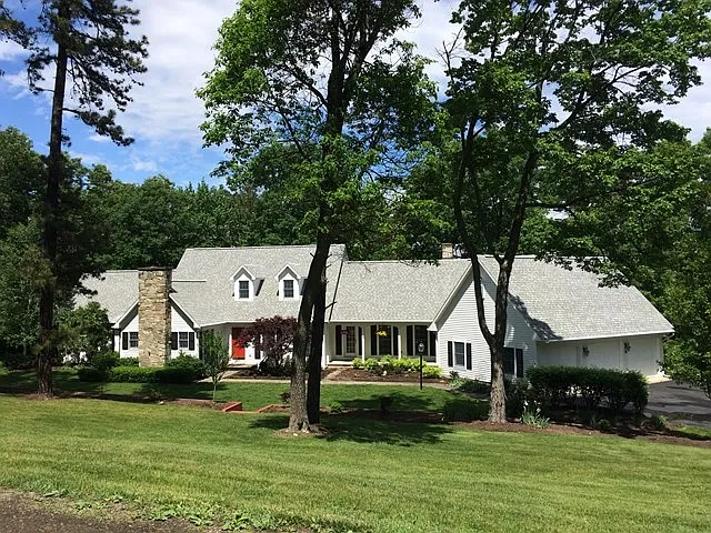 133 Estates Dr photo 1