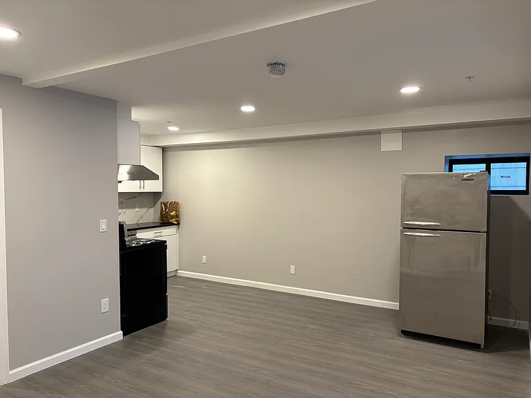 71 Franklin St #1B — Photo 4