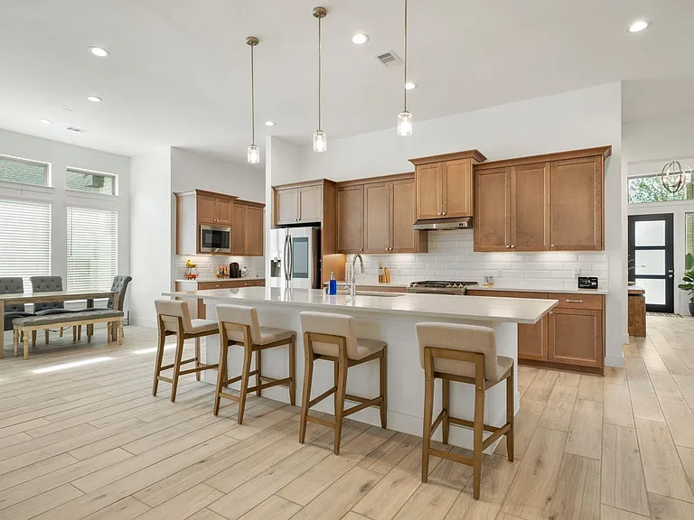 7403 Hanover Ln — Photo 8